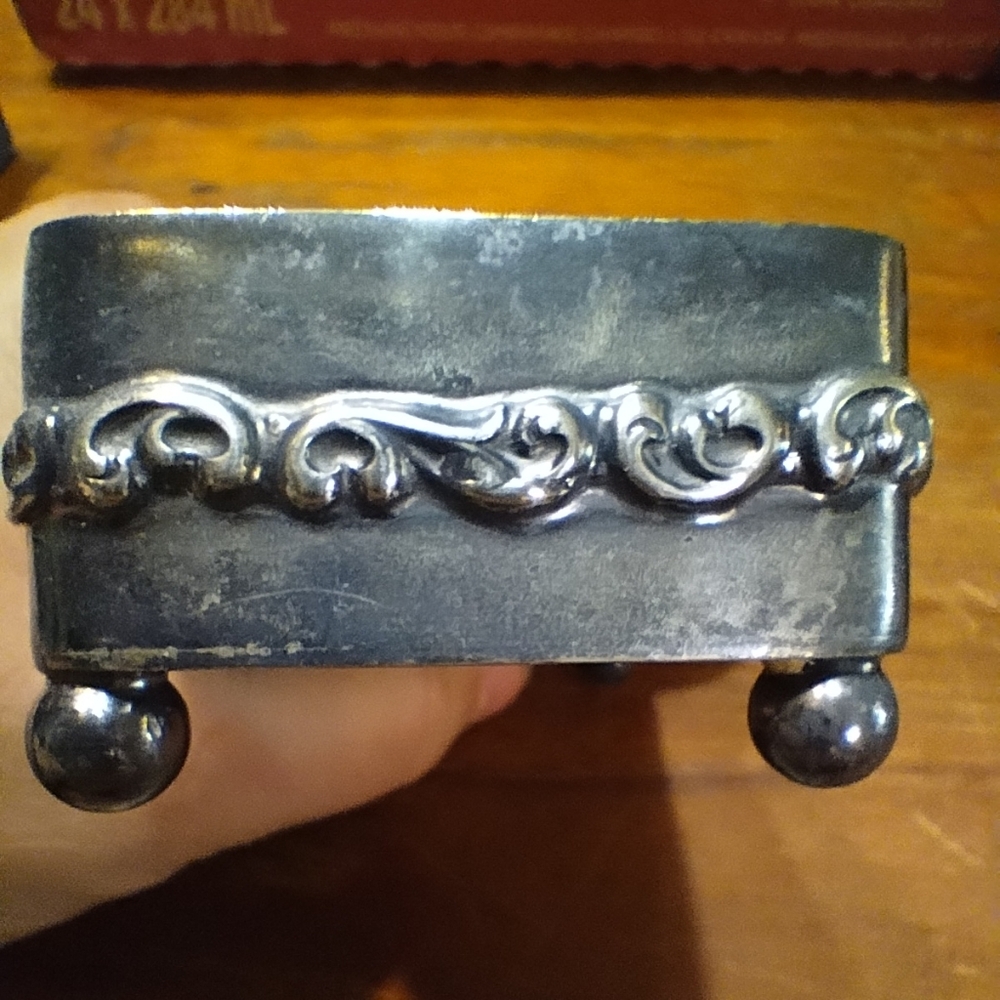 Vintage Simpson, Hall & Miller Co. Quadruple Silver Plated Pin Box, Trin… - Picture 5 of 10